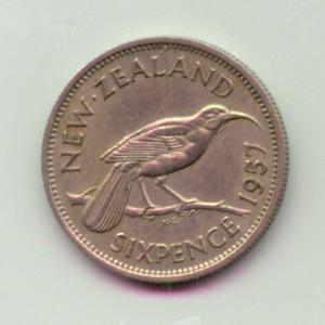 NZ 1957 Sixpence no shoulder strap variety. Avg