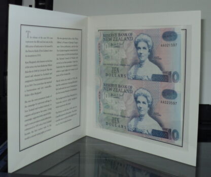 2 x NZ 1993 $10 Banknotes UNCUT PAIR in Presentation pack.